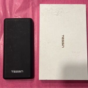Tessin Portable Charger